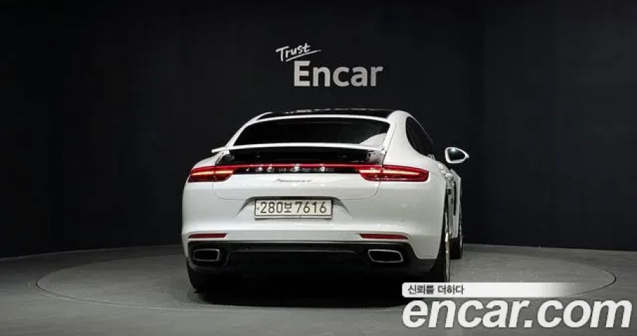 Porsche Panamera 