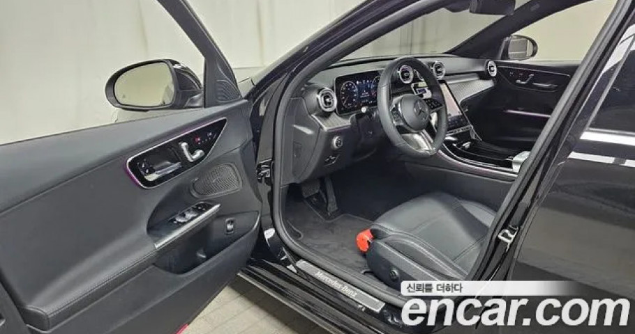 Mercedes-Benz C-Class 