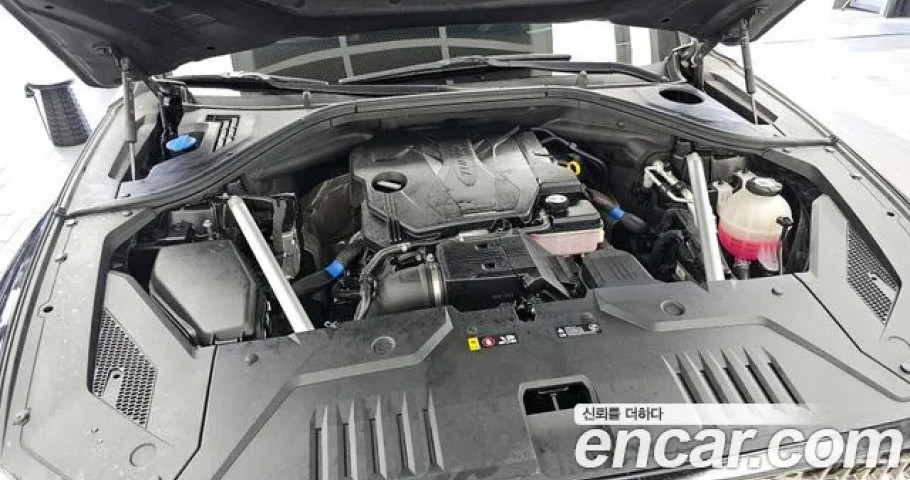 Genesis Gv70 