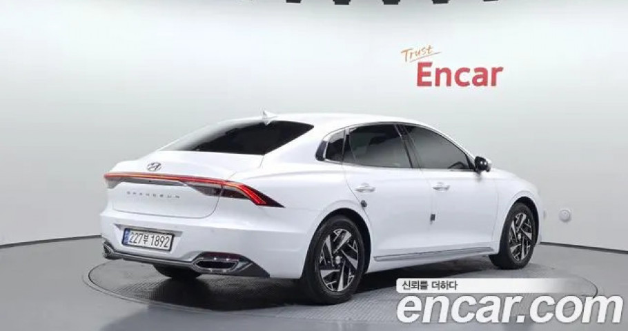 Hyundai Grandeur 