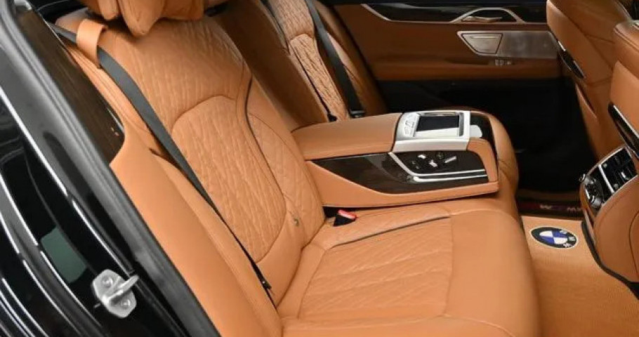 Bmw 7-Series 