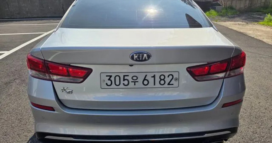 Kia K5 
