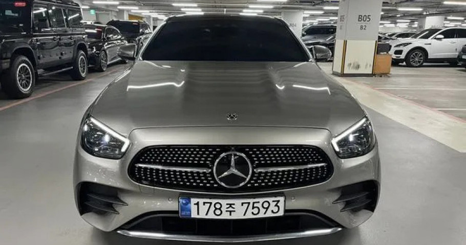 Mercedes-Benz E-Class 