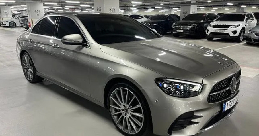 Mercedes-Benz E-Class 
