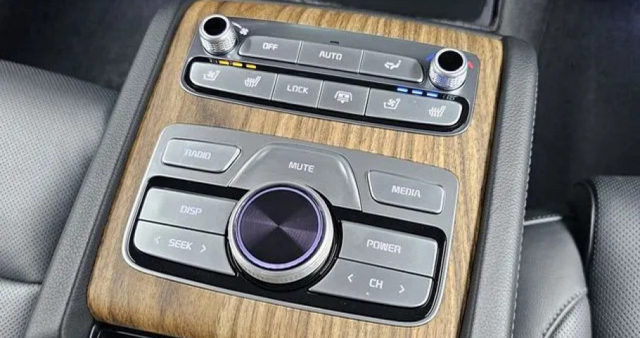 Kia K9 