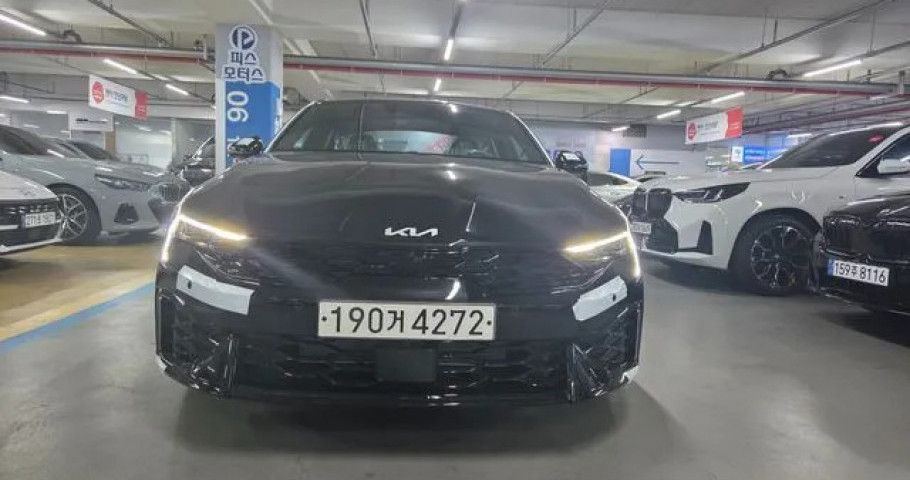 Kia K5 