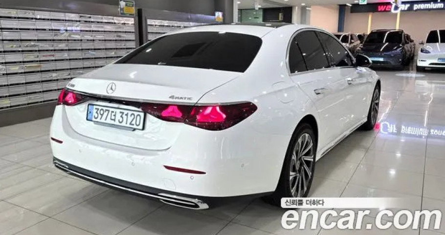 Mercedes-Benz E-Class 