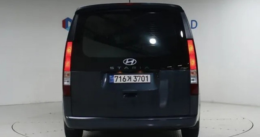 Hyundai Staria 