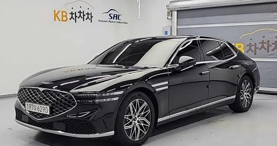 Genesis G90 