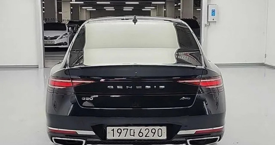 Genesis G90 