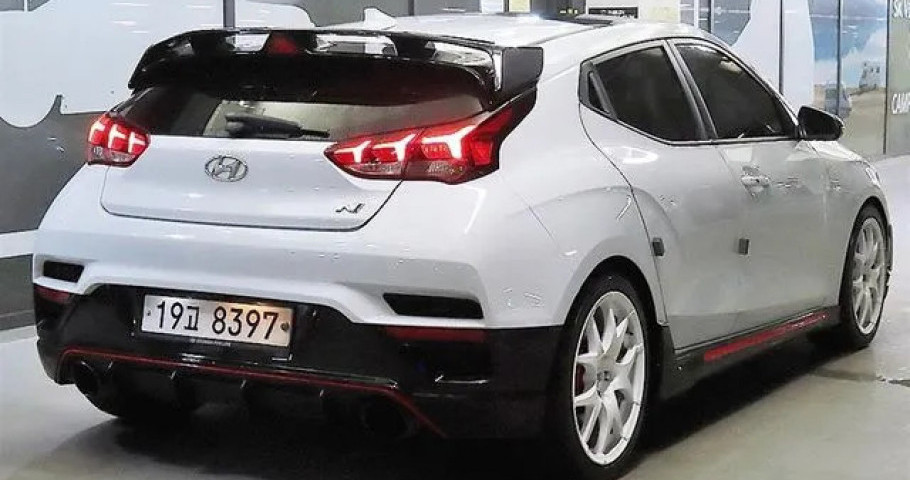 Hyundai Veloster 