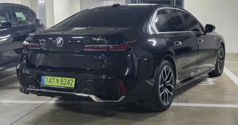 Bmw 7-Series 