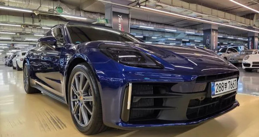 Porsche Panamera 