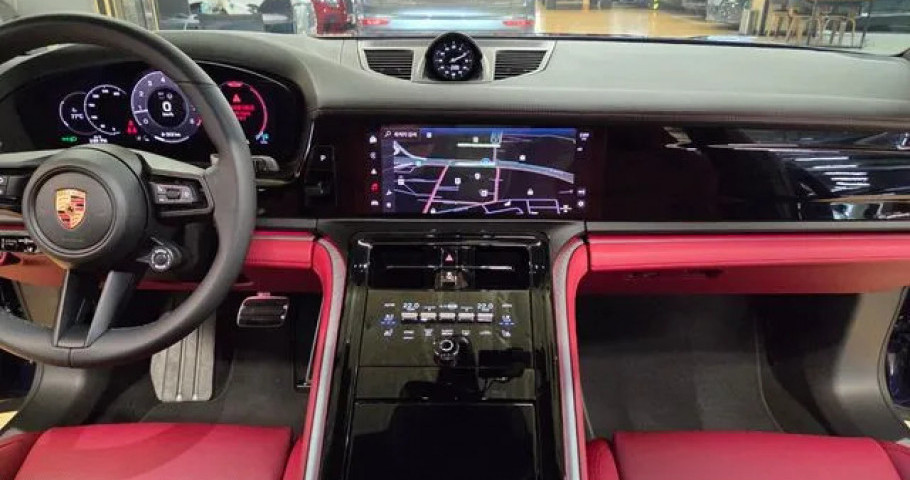 Porsche Panamera 