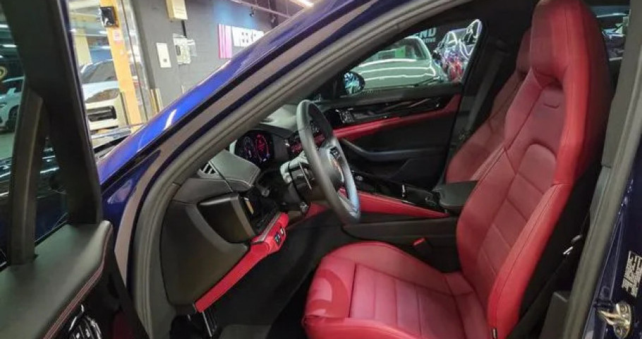 Porsche Panamera 