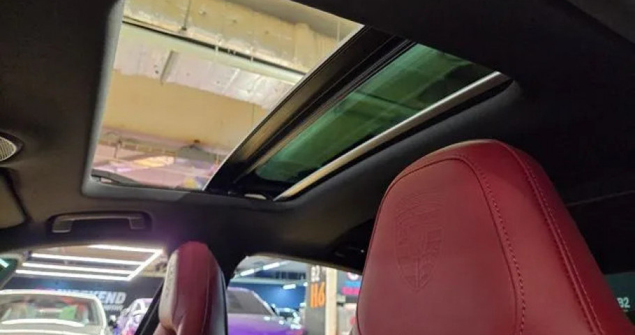 Porsche Panamera 