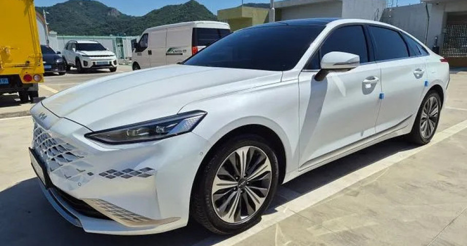 Kia K8 