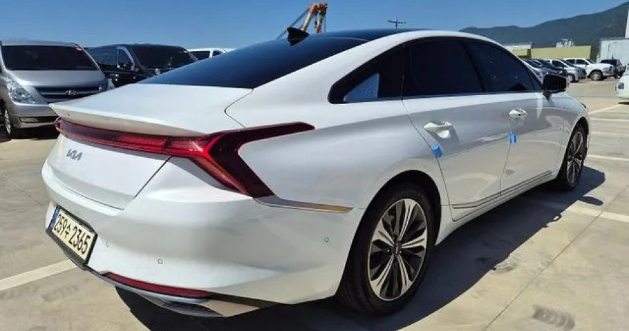 Kia K8 