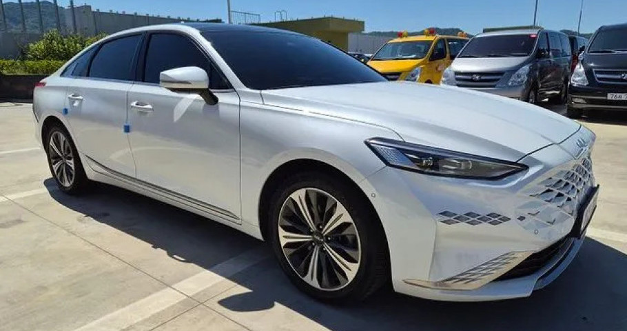 Kia K8 