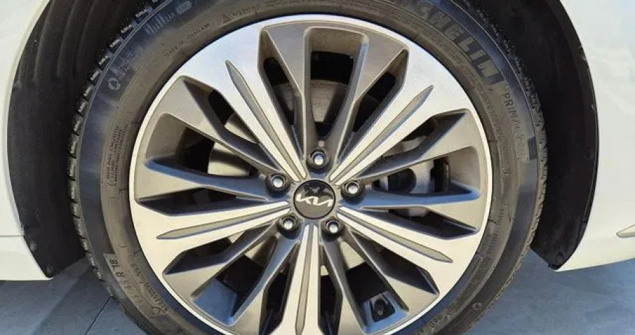 Kia K8 