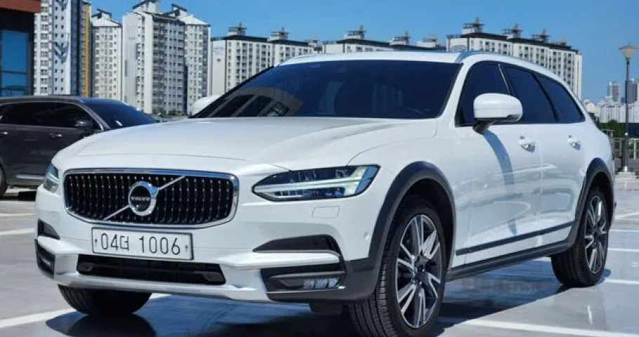 Volvo V90 
