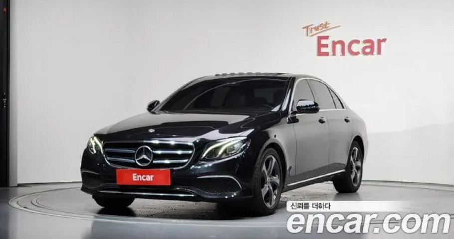 Mercedes-Benz E-Class 