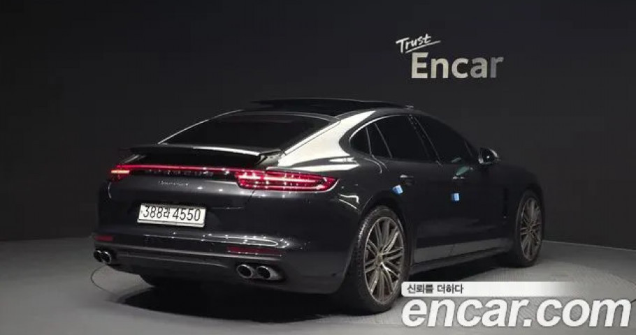 Porsche Panamera 