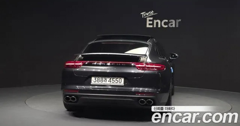 Porsche Panamera 