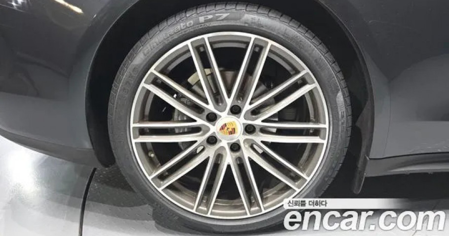 Porsche Panamera 