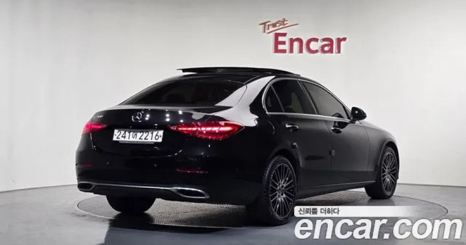 Mercedes-Benz C-Class 