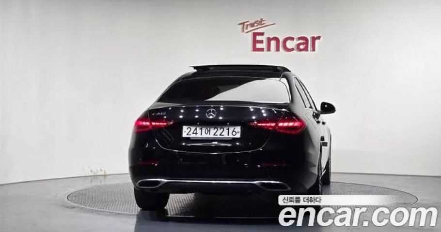 Mercedes-Benz C-Class 