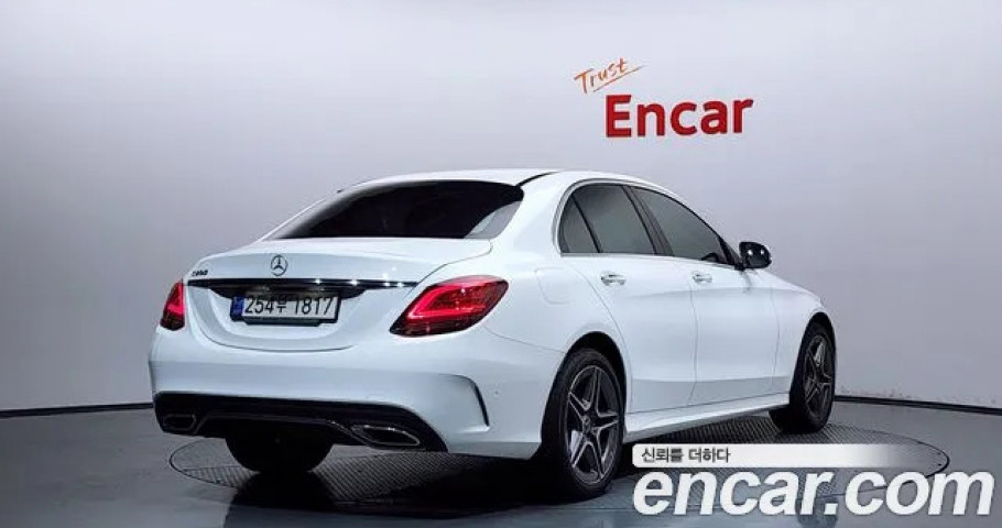 Mercedes-Benz C-Class 