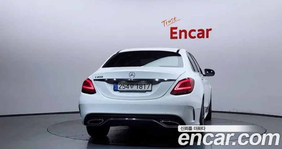 Mercedes-Benz C-Class 