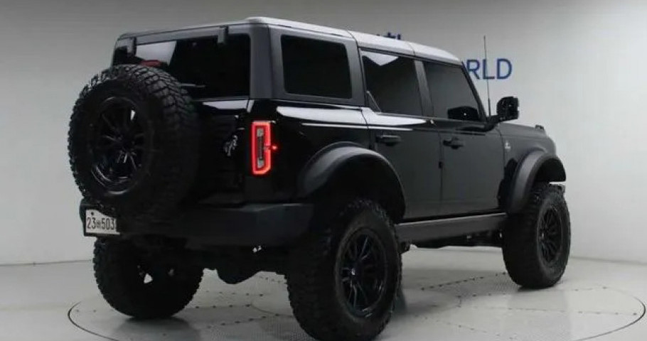 Ford Bronco 