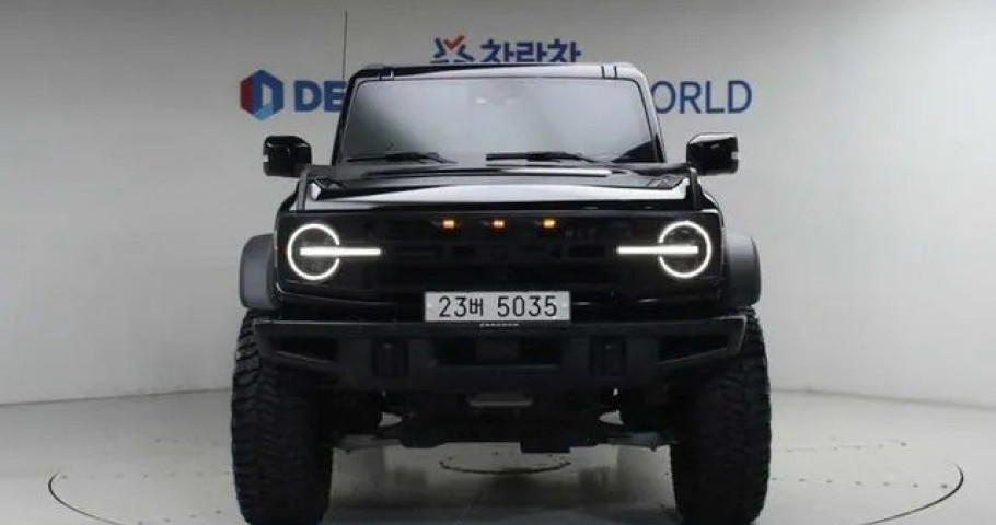 Ford Bronco 