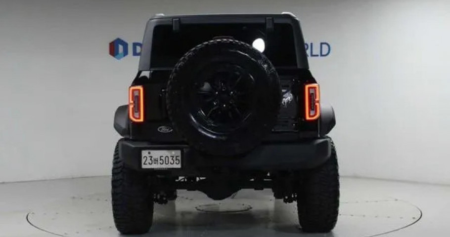 Ford Bronco 