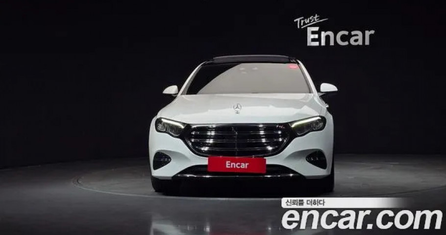 Mercedes-Benz E-Class 