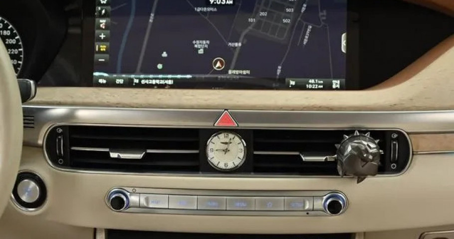 Genesis G90 