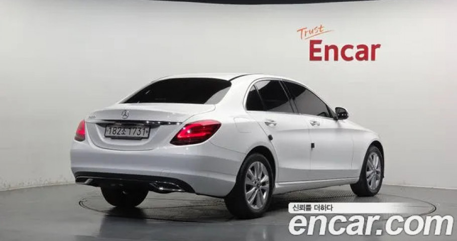 Mercedes-Benz C-Class 