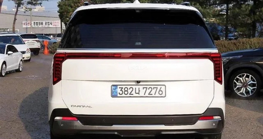 Kia Carnival 