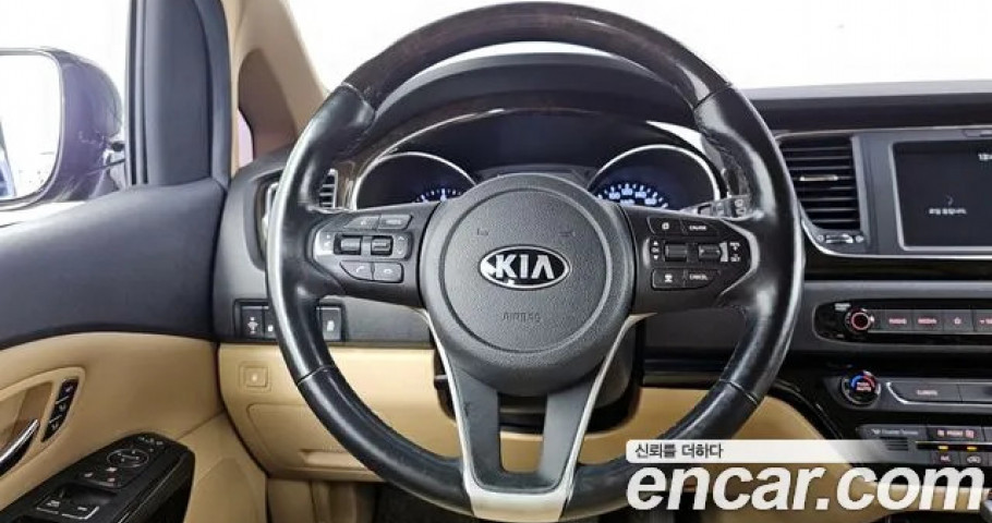 Kia Carnival 