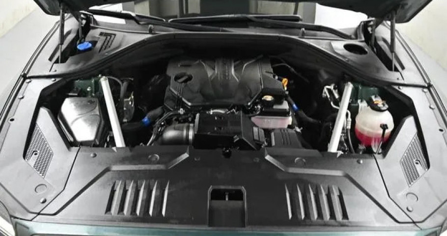 Genesis Gv70 