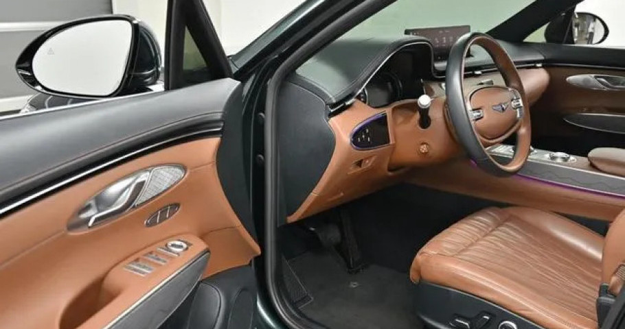 Genesis Gv70 