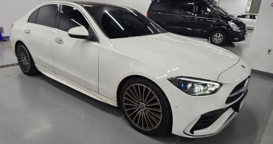 Mercedes-Benz C-Class 