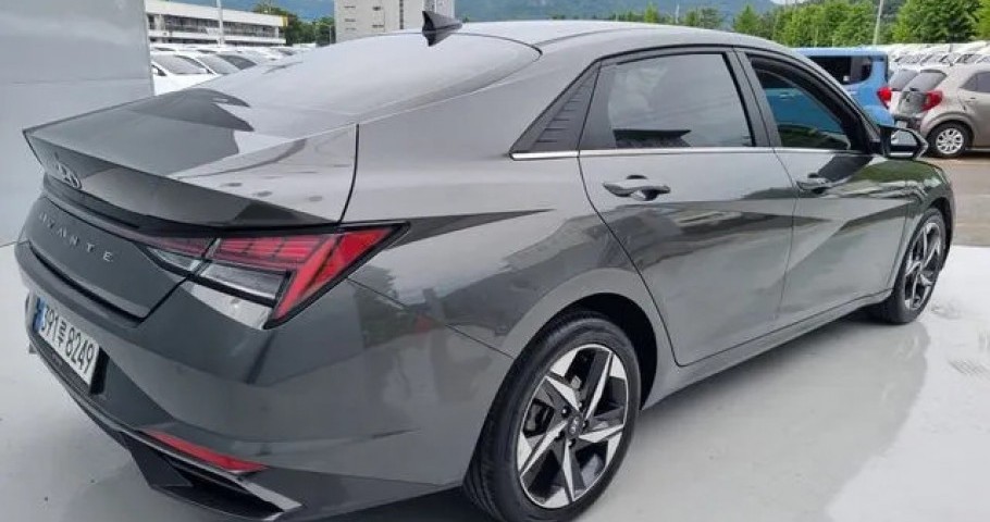 Hyundai Avante (Elantra) 