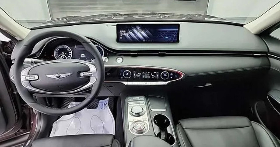 Genesis Gv70 
