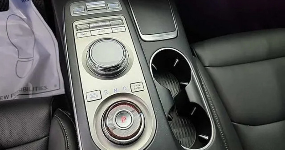 Genesis Gv70 