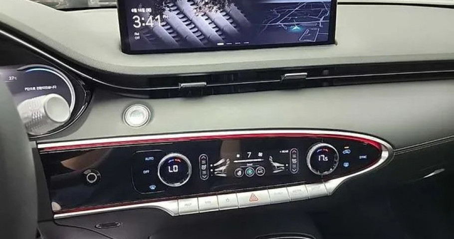 Genesis Gv70 