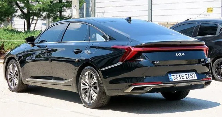 Kia K8 