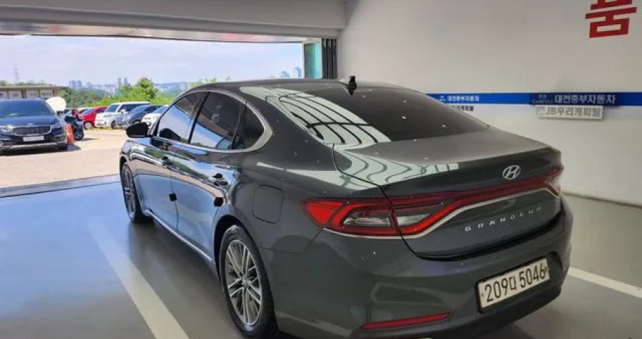 Hyundai Grandeur 